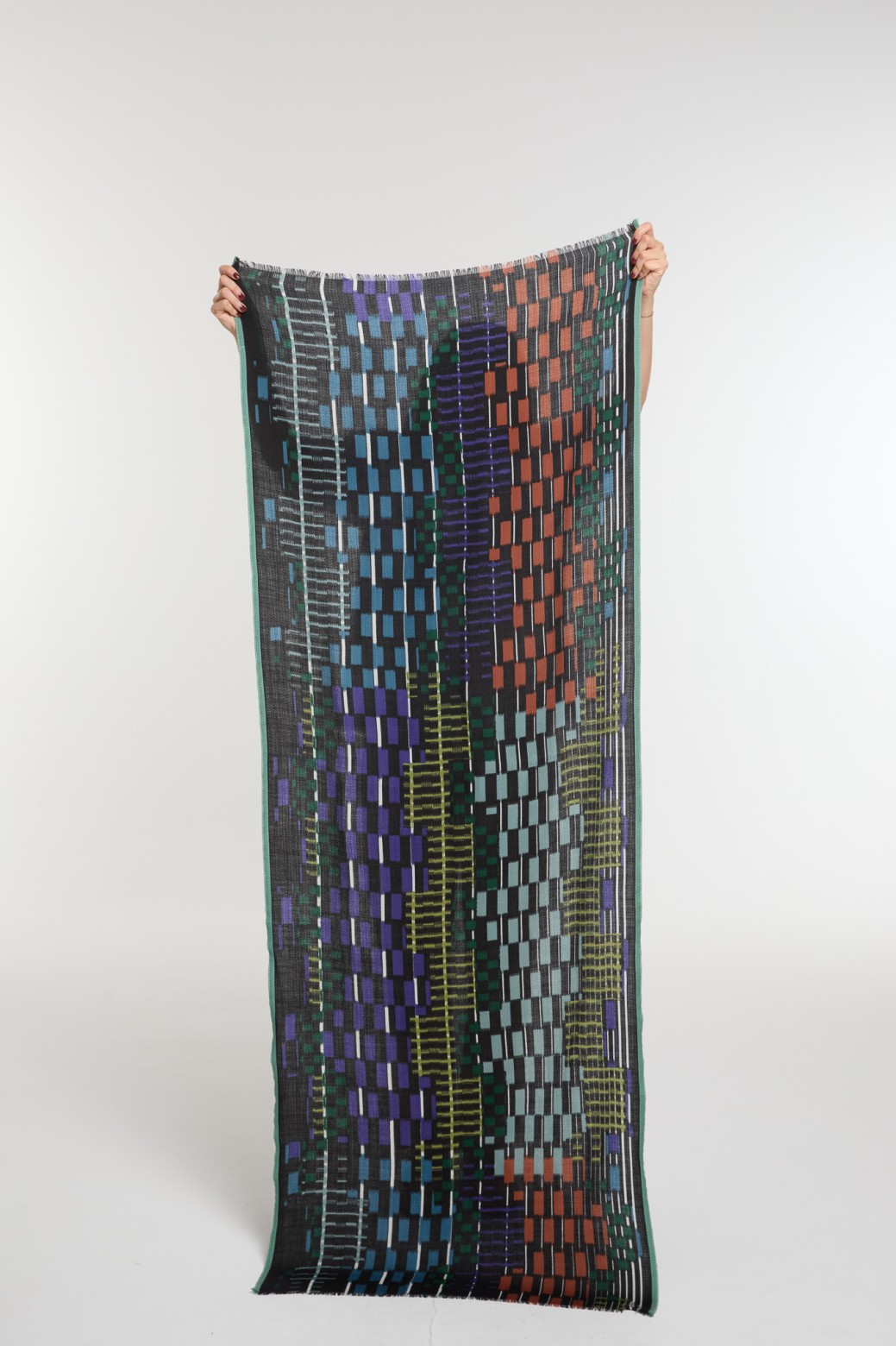 Foulard Saccade Noir Bleu Profond | Mapoésie Paris