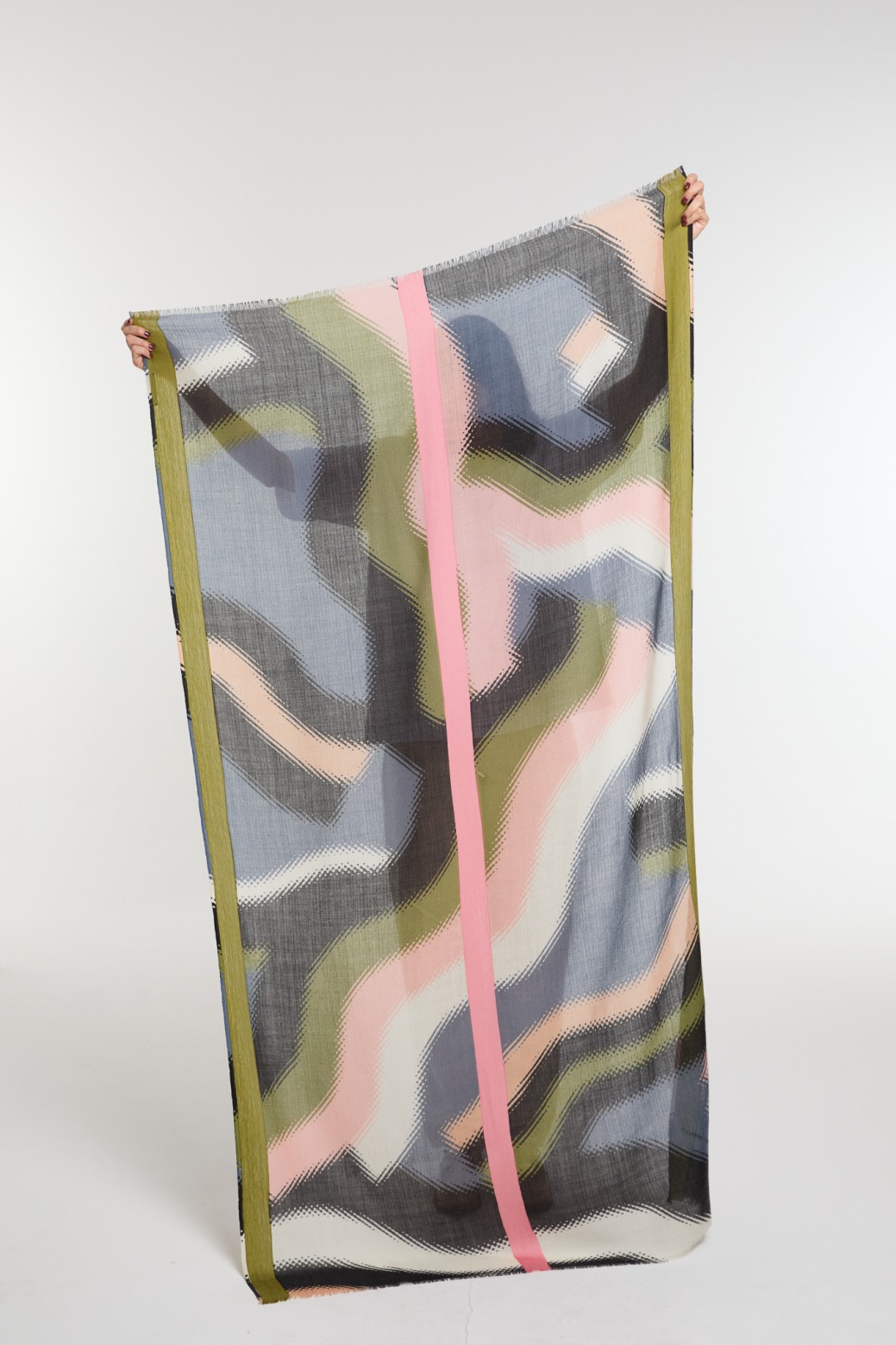 Foulard Mouvance Rose Design Arty | Mapoésie Paris