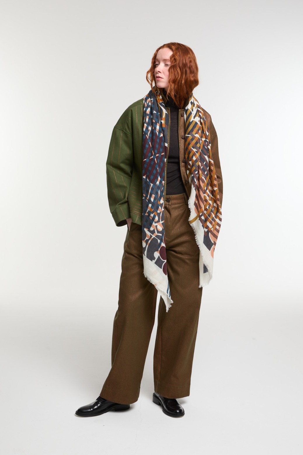 Foulard Fragrance Brun Chic Moderne | Mapoésie Paris