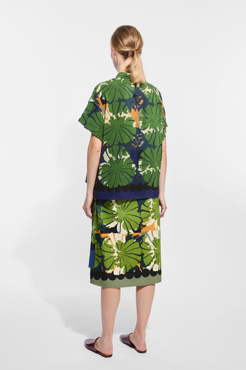 Chemise manches courtes en soie - vert/ Mapoésie