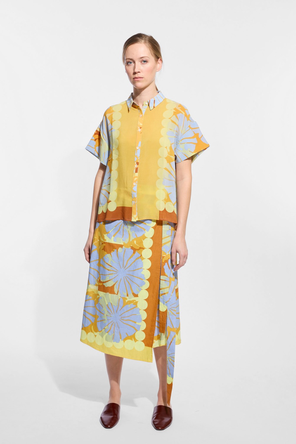 Chemise manches courtes en soie - jaune/ Mapoésie