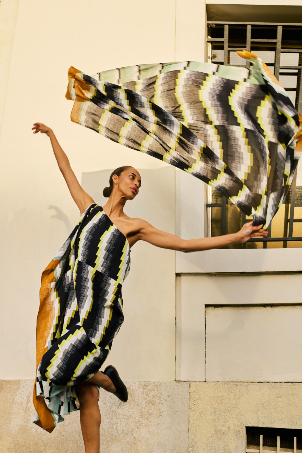Robe longue asymétrique-noir/Mapoésie